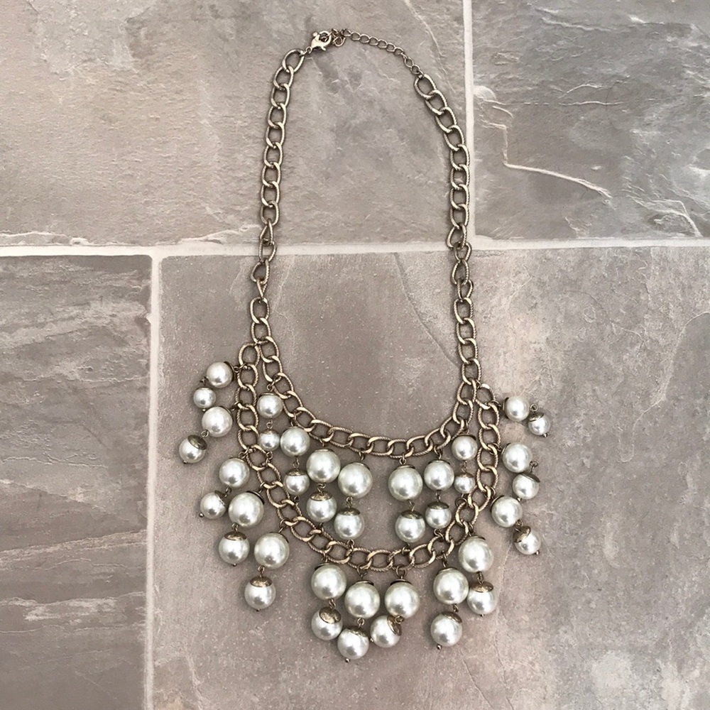 Adorable faux pearl necklace